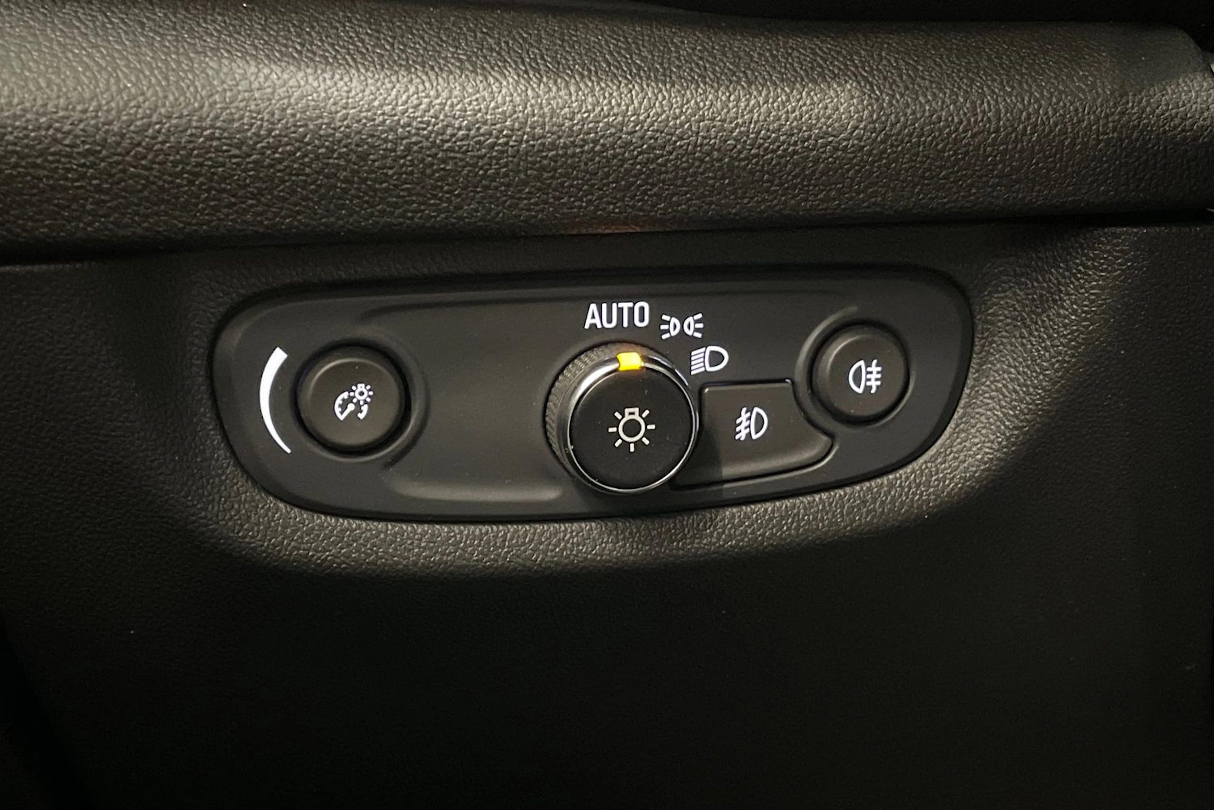 harmaa Opel Insignia 2022 kuva 18.