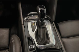 harmaa Opel Insignia 2022 kuva 28.