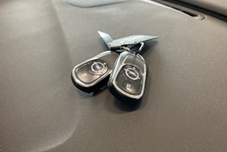 harmaa Opel Insignia 2022 kuva 31.