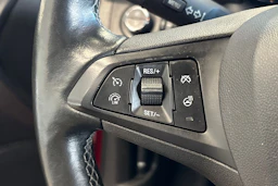 punainen Opel Karl 2016 kuva 16.