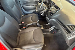 punainen Opel Karl 2016 kuva 25.
