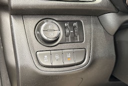 musta Opel Karl 2017 kuva 20.