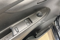 musta Opel Karl 2017 kuva 23.