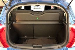 sininen Opel Karl 2017 kuva 15.