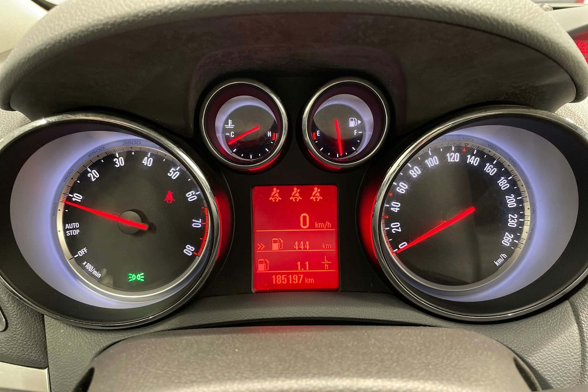 sininen Opel Mokka 2013 kuva 12.
