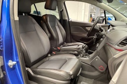 sininen Opel Mokka 2013 kuva 22.