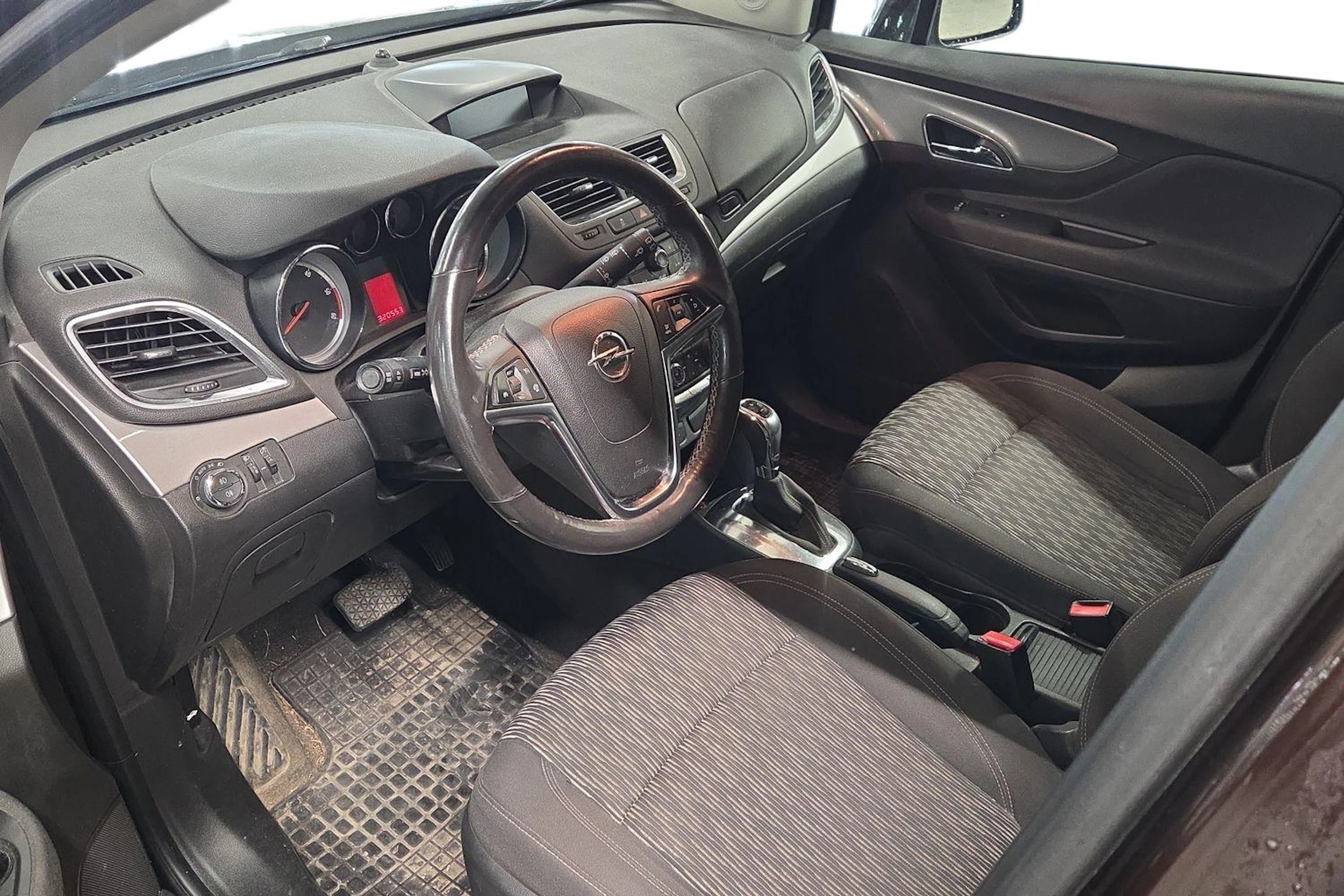 ruskea (beige) Opel Mokka 2013 kuva 6.