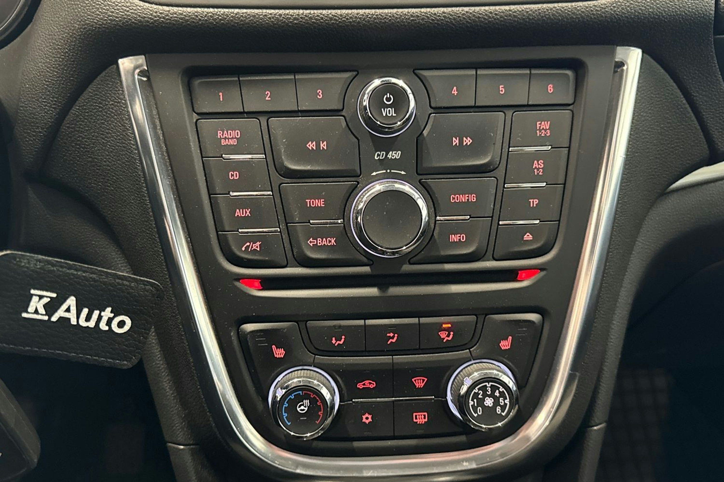 valkoinen Opel Mokka 2014 kuva 12.