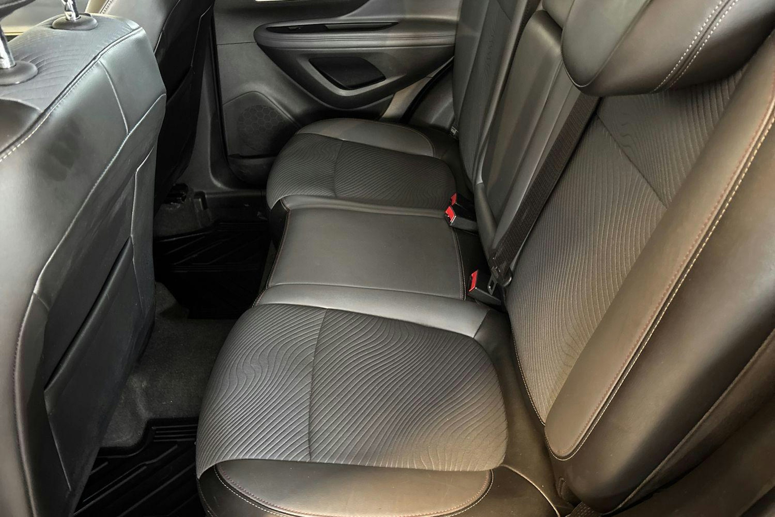 Oranssi Opel Mokka 2014 kuva 8.