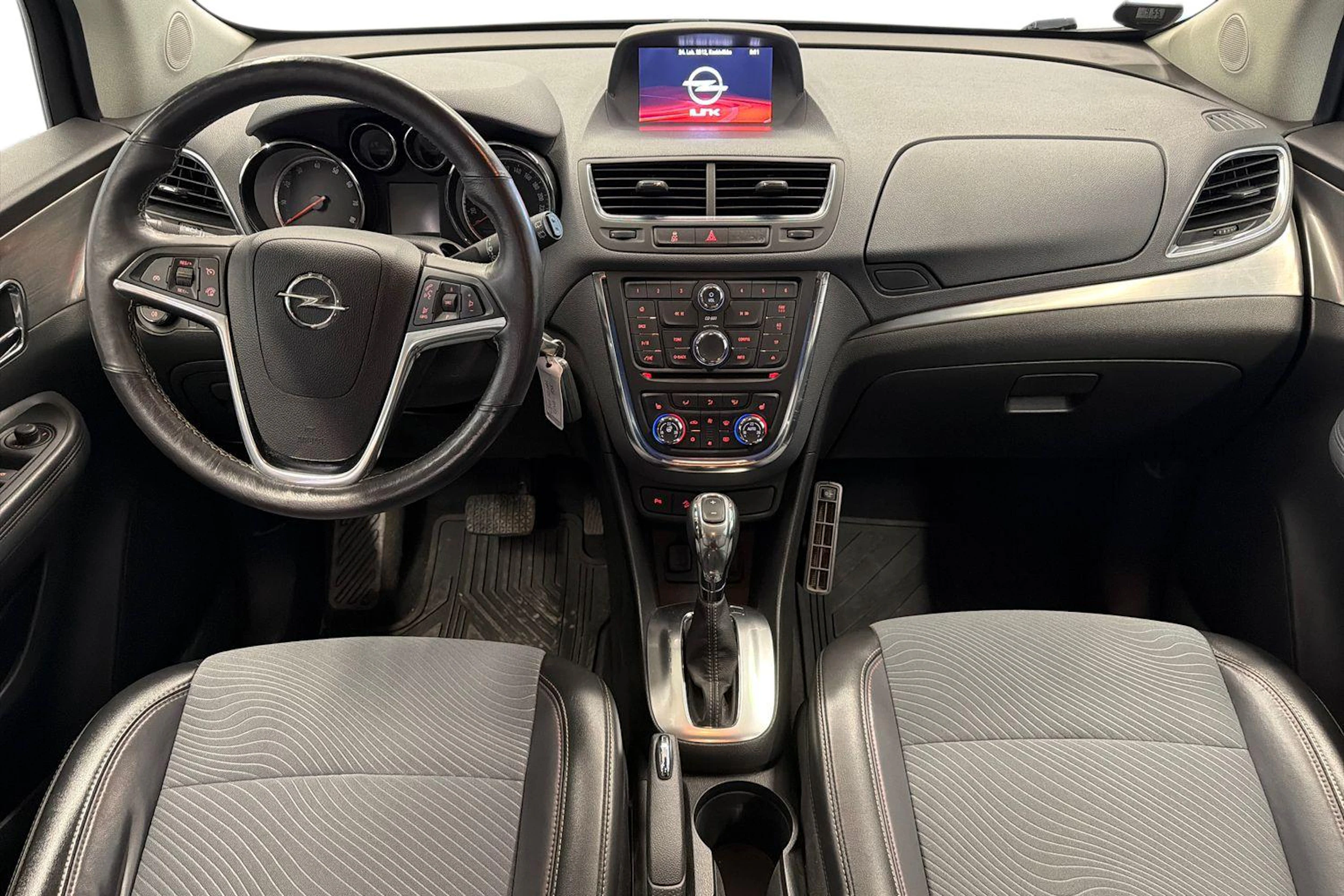 harmaa Opel Mokka 2014 kuva 7.