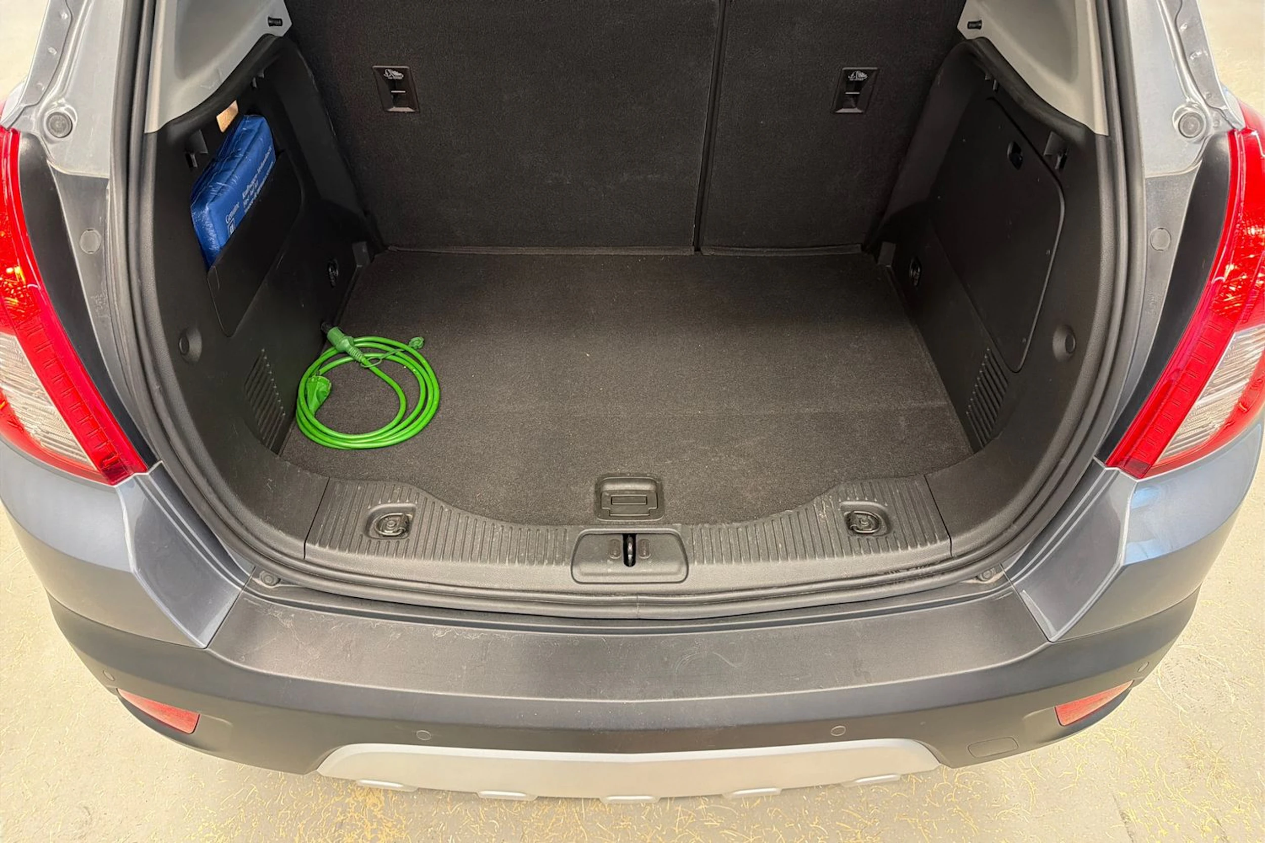 harmaa Opel Mokka 2014 kuva 13.