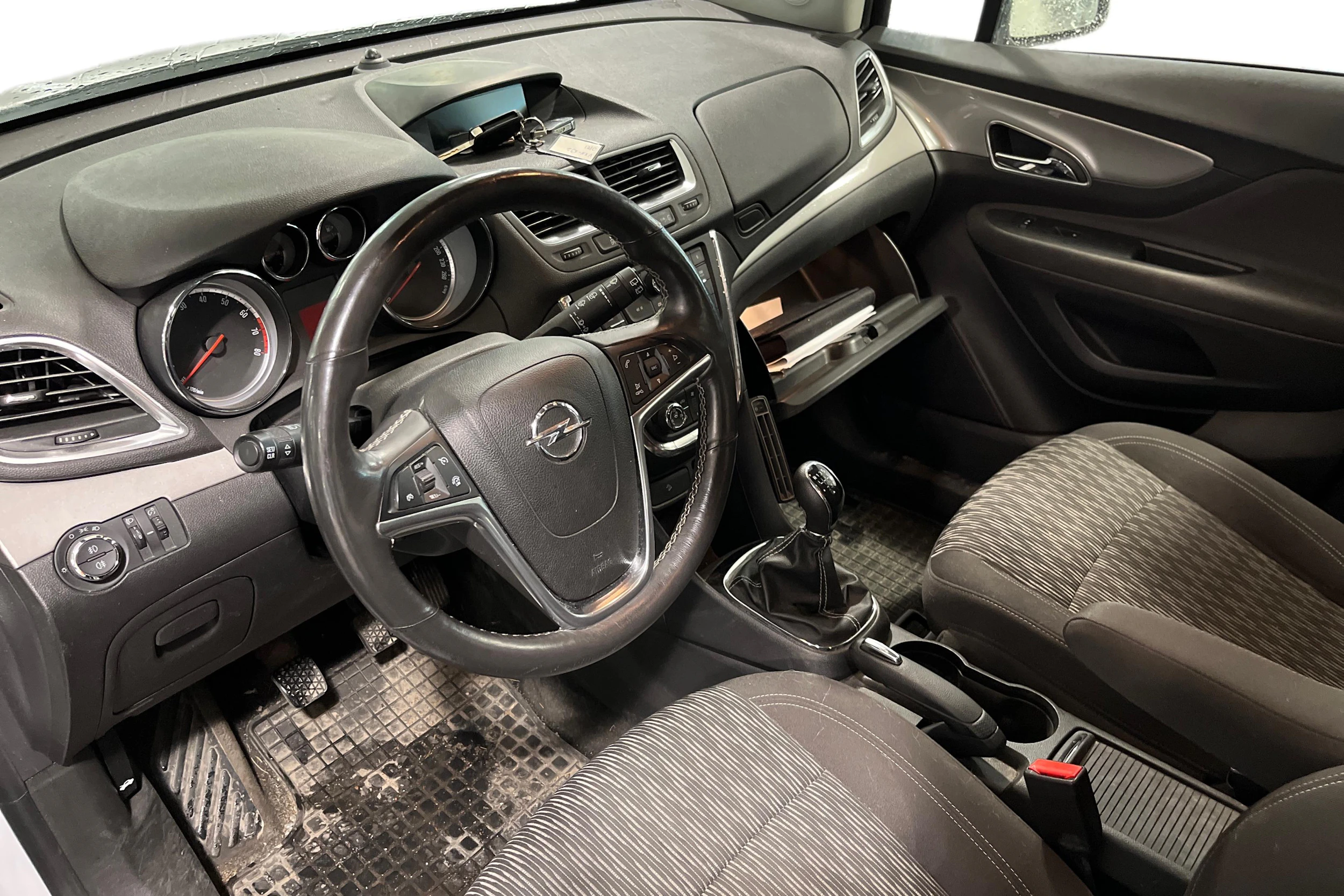 valkoinen Opel Mokka 2014 kuva 3.