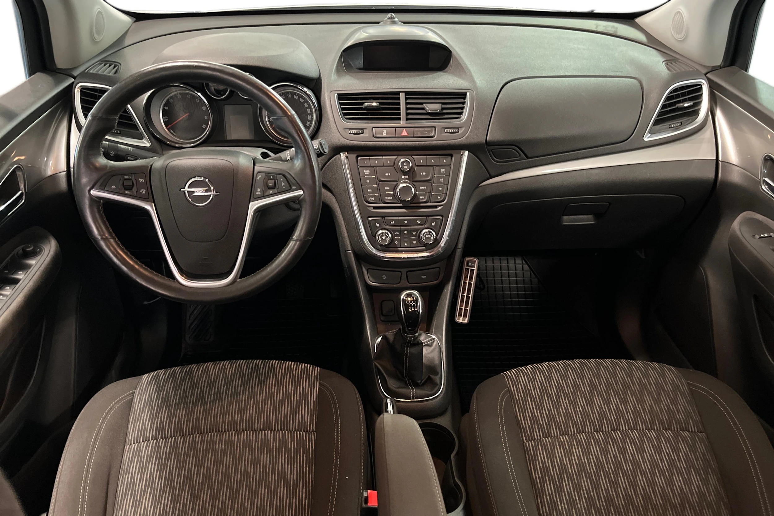 valkoinen Opel Mokka 2014 kuva 7.