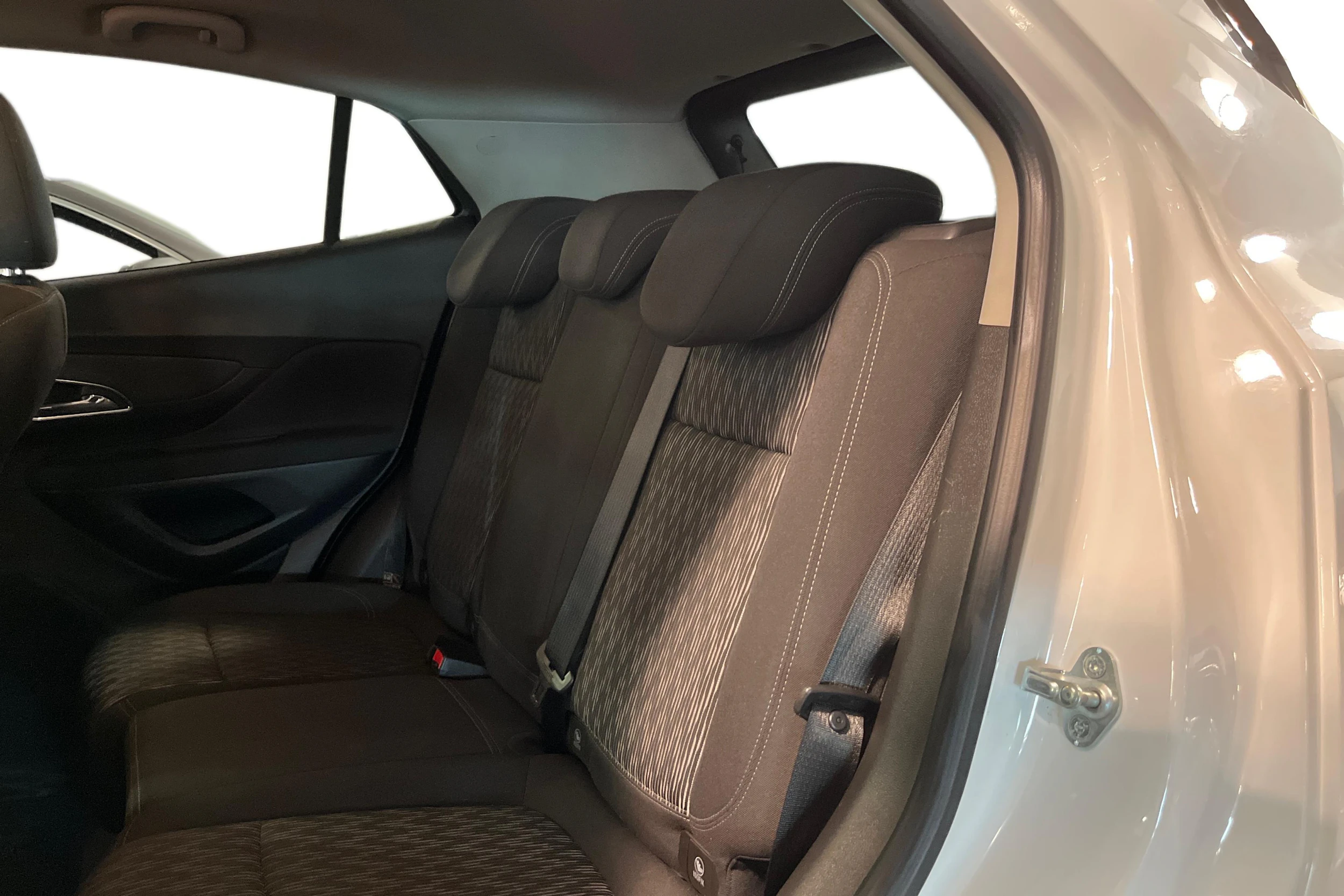 valkoinen Opel Mokka 2014 kuva 8.