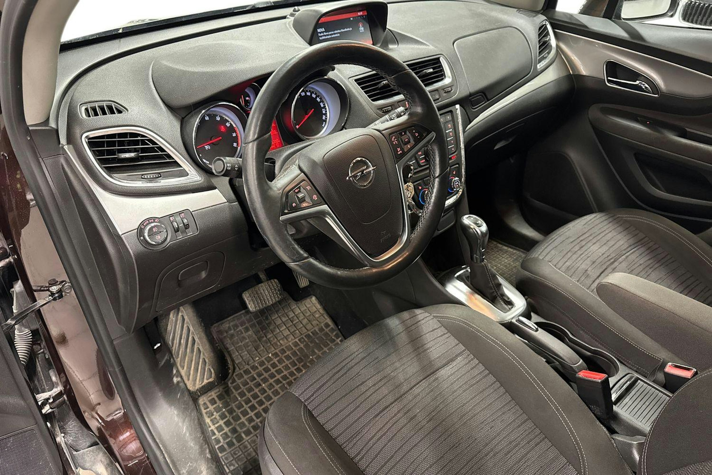 ruskea (beige) Opel Mokka 2015 kuva 3.