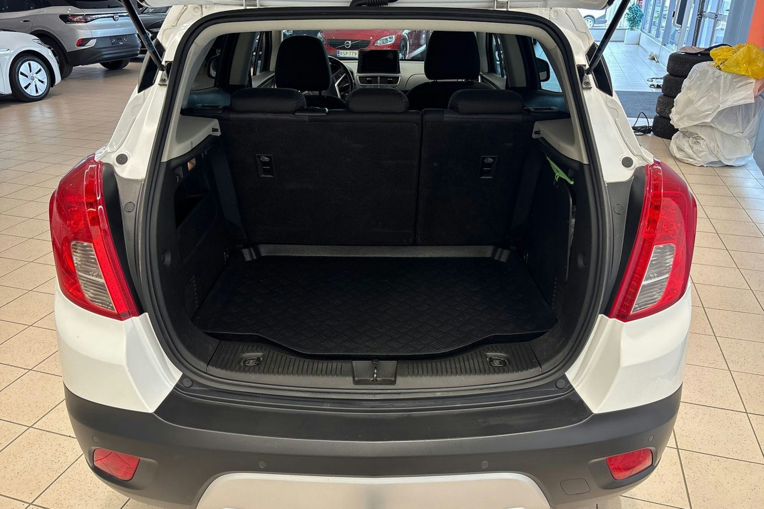 valkoinen Opel Mokka 2015 kuva 14.