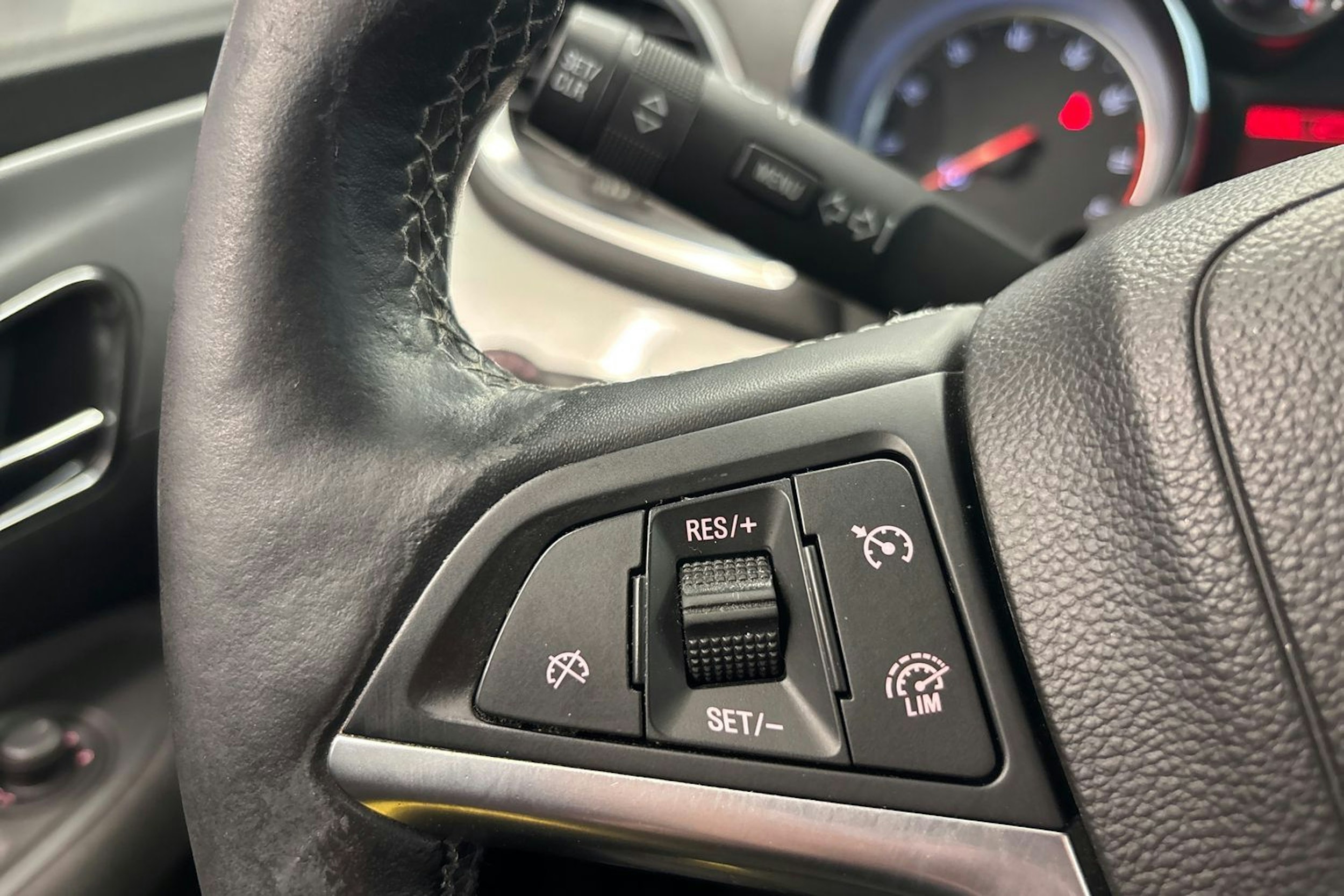 valkoinen Opel Mokka 2015 kuva 18.