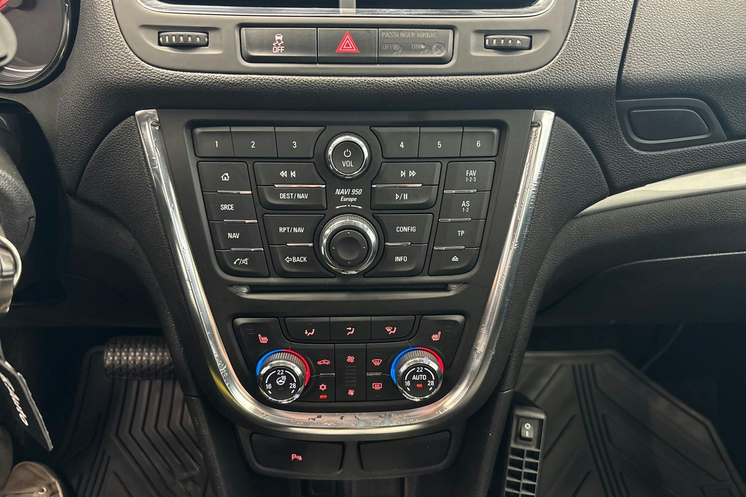 valkoinen Opel Mokka 2015 kuva 20.