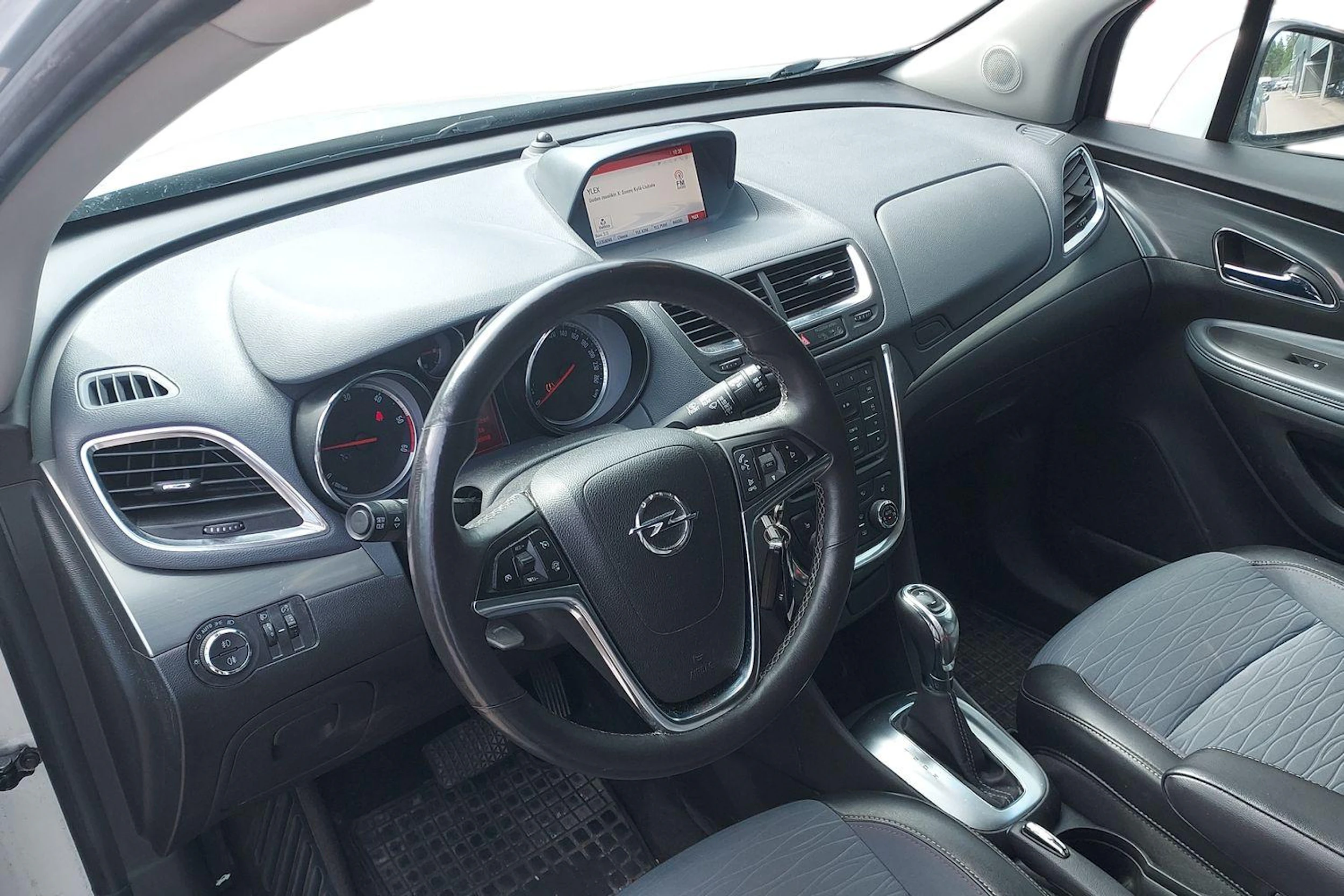 hopea Opel Mokka 2015 kuva 3.