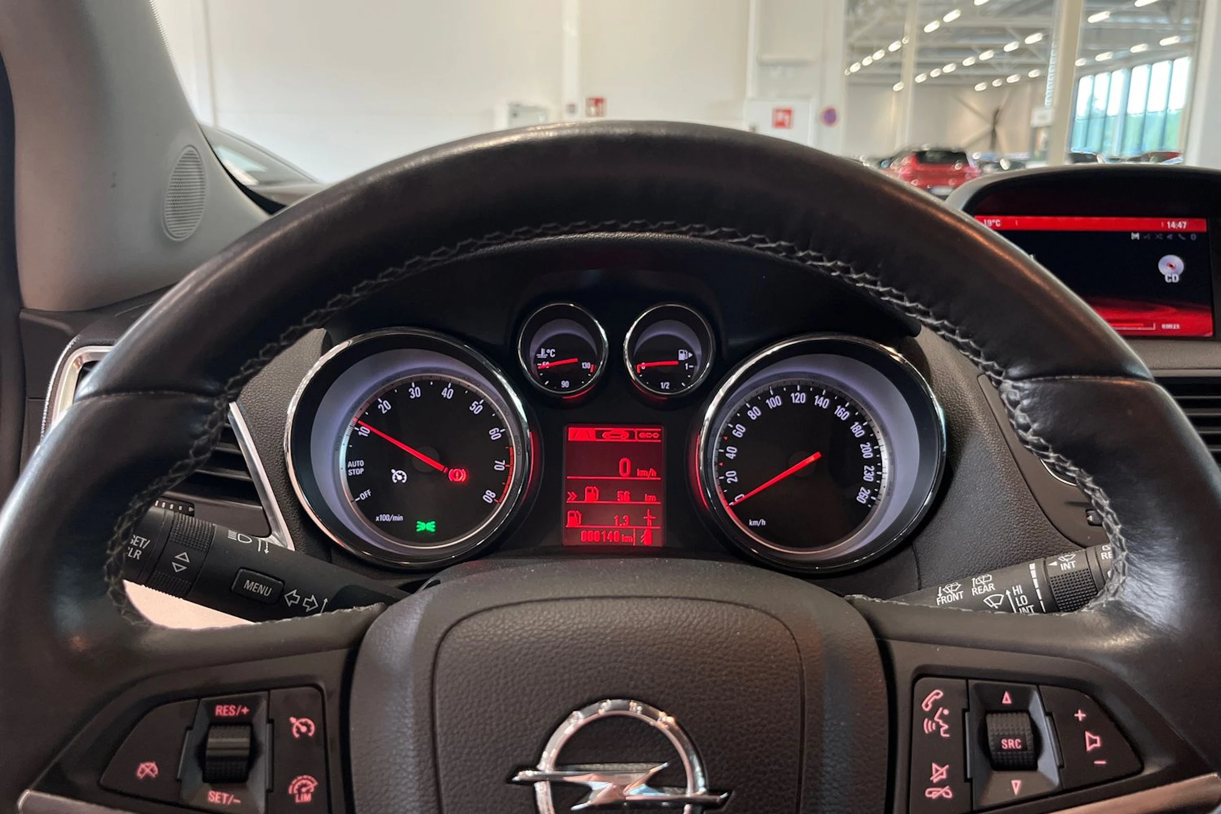 punainen Opel Mokka 2016 kuva 13.