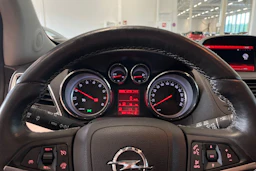 punainen Opel Mokka 2016 kuva 13.