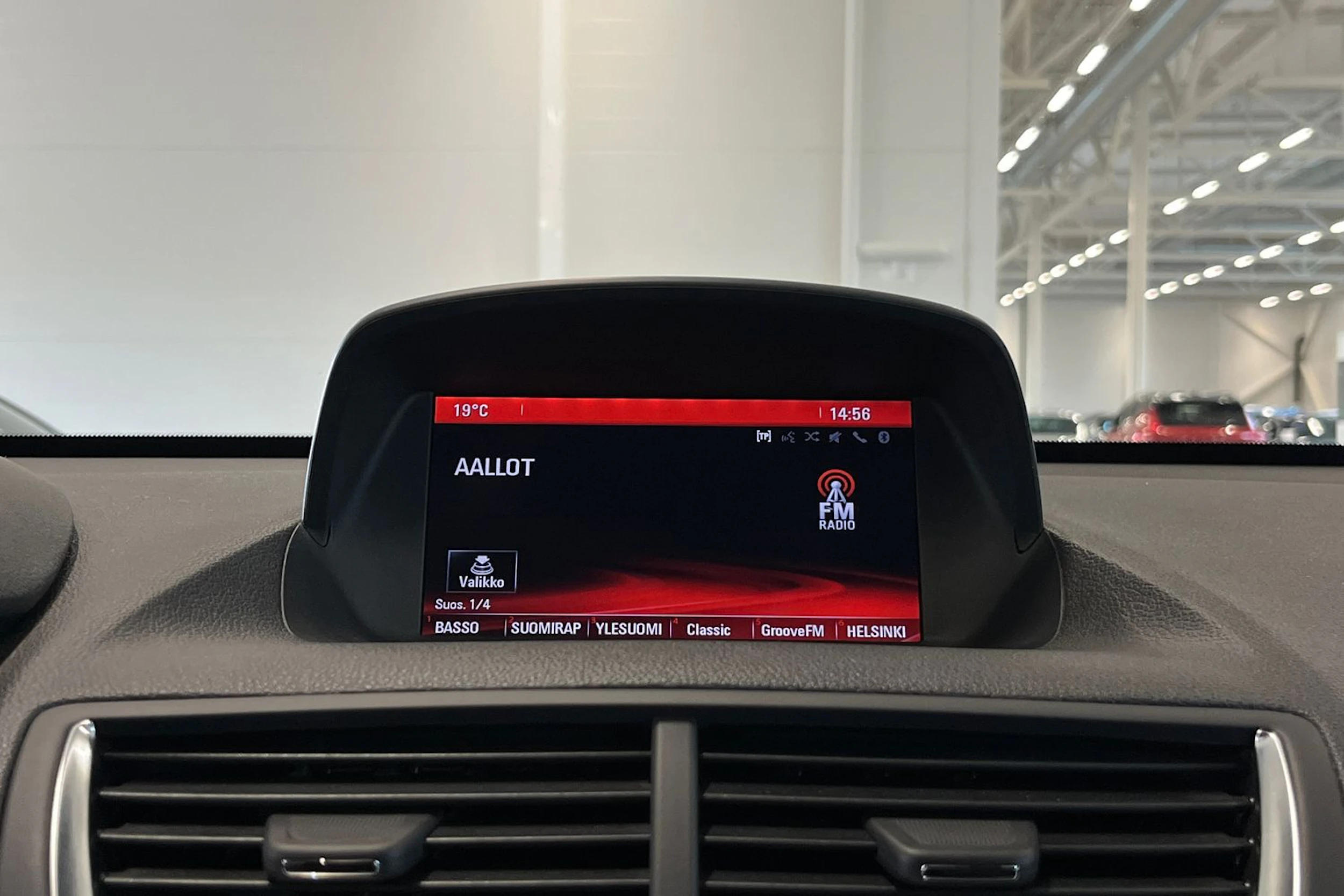 punainen Opel Mokka 2016 kuva 16.