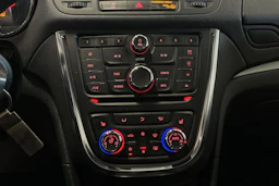 punainen Opel Mokka 2016 kuva 18.