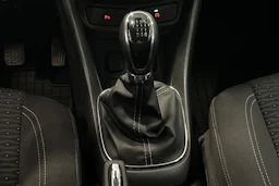 punainen Opel Mokka 2016 kuva 19.
