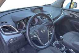 valkoinen Opel Mokka 2016 kuva 3.
