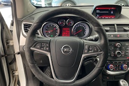 valkoinen Opel Mokka 2016 kuva 14.