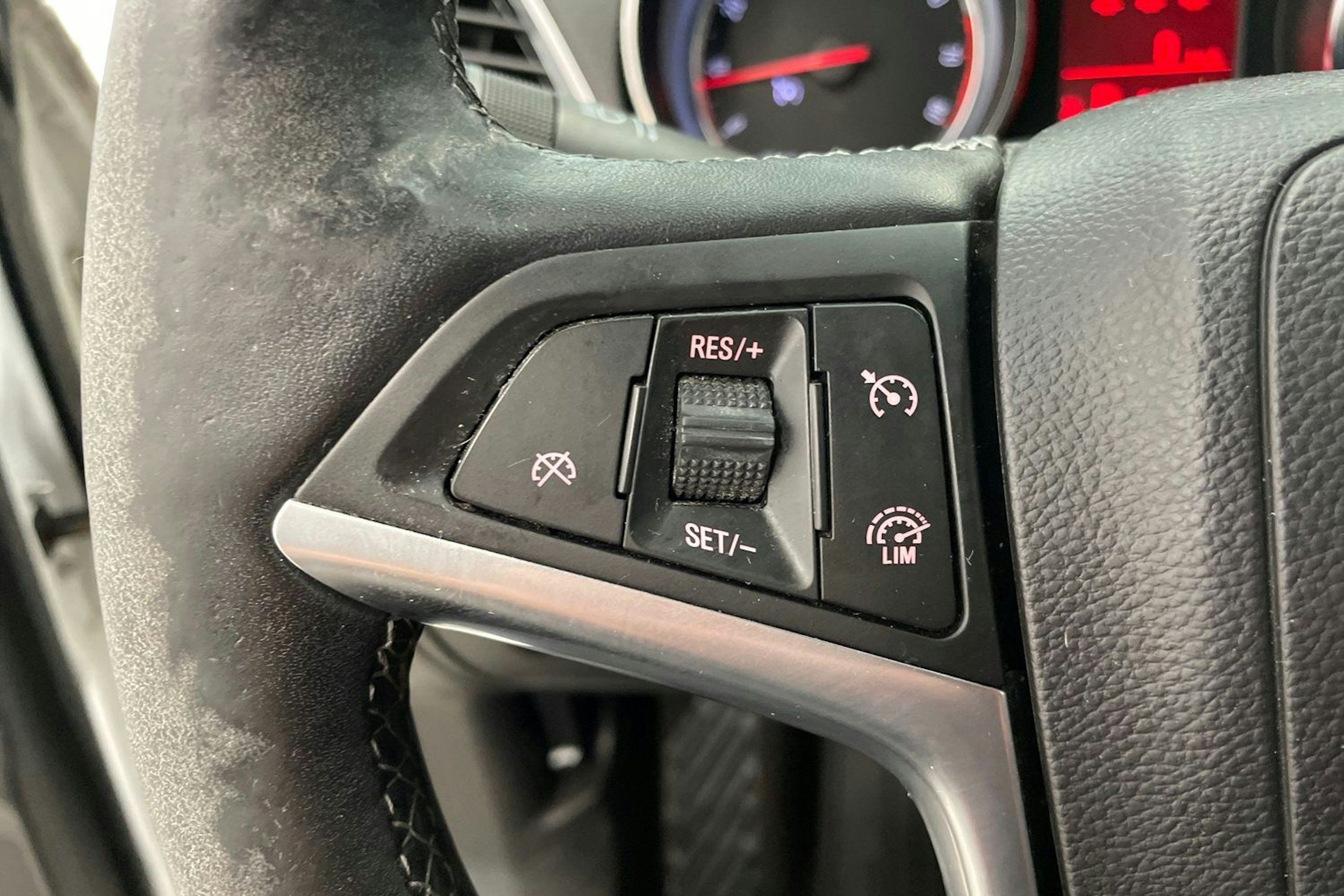 valkoinen Opel Mokka 2016 kuva 16.