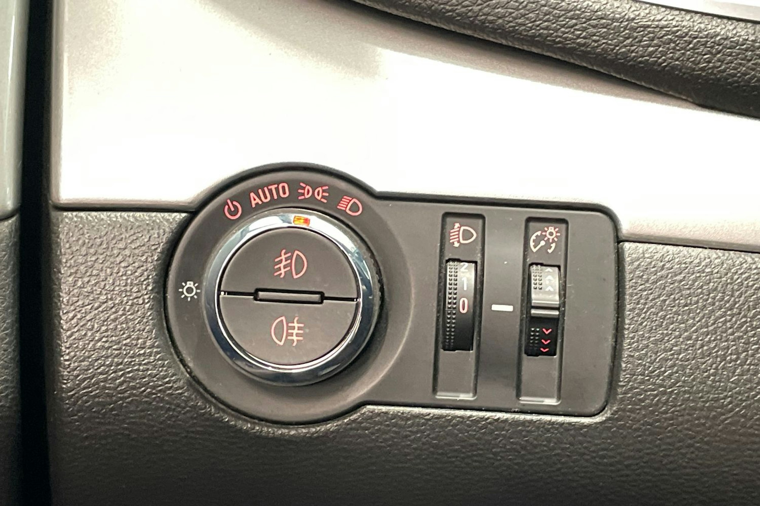 hopea Opel Mokka 2016 kuva 19.