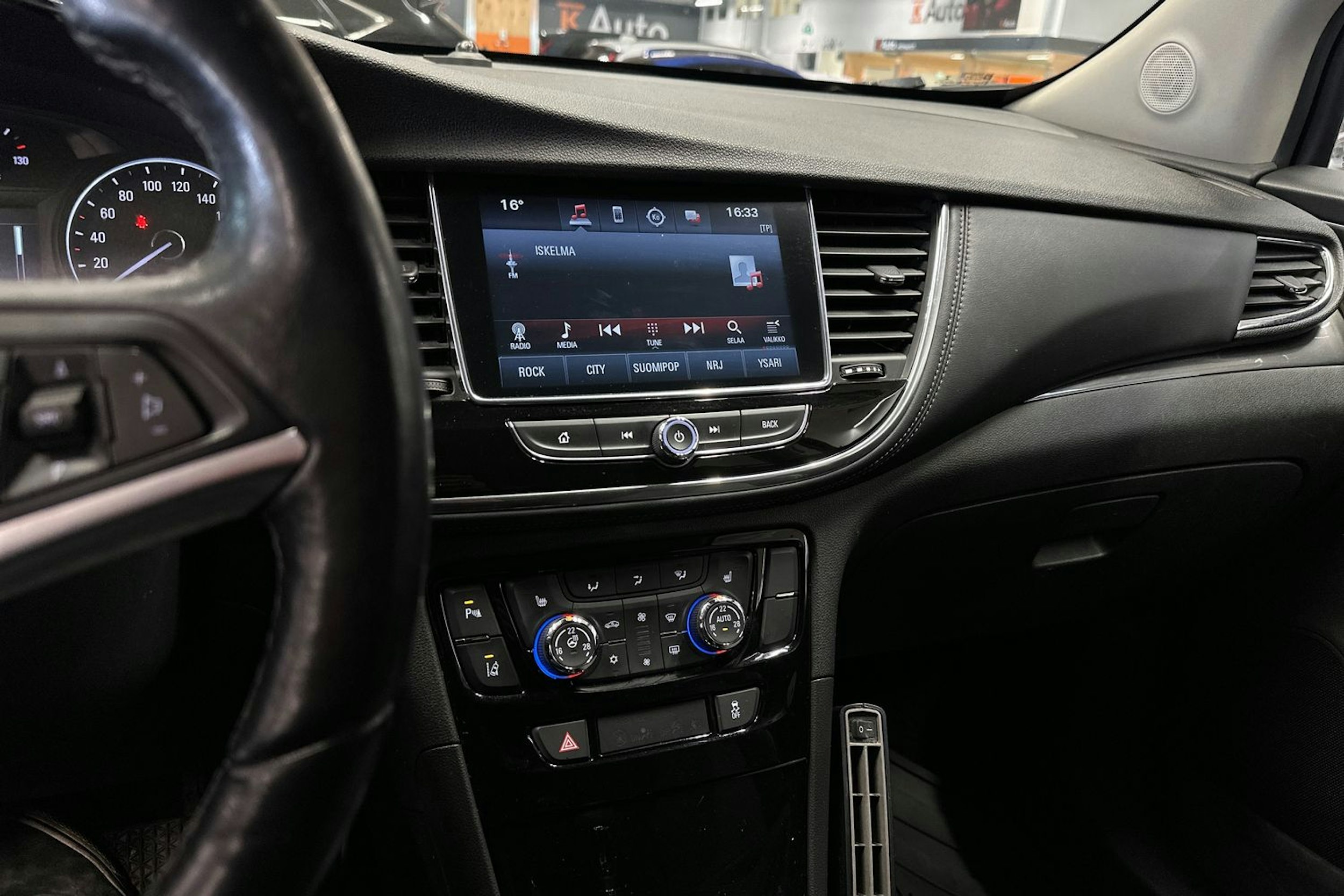 sininen Opel Mokka 2017 kuva 22.