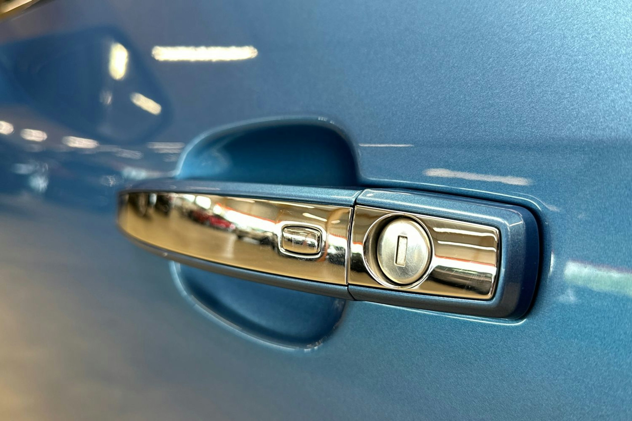 sininen Opel Mokka 2017 kuva 28.