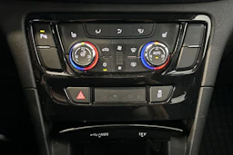 sininen Opel Mokka 2017 kuva 16.