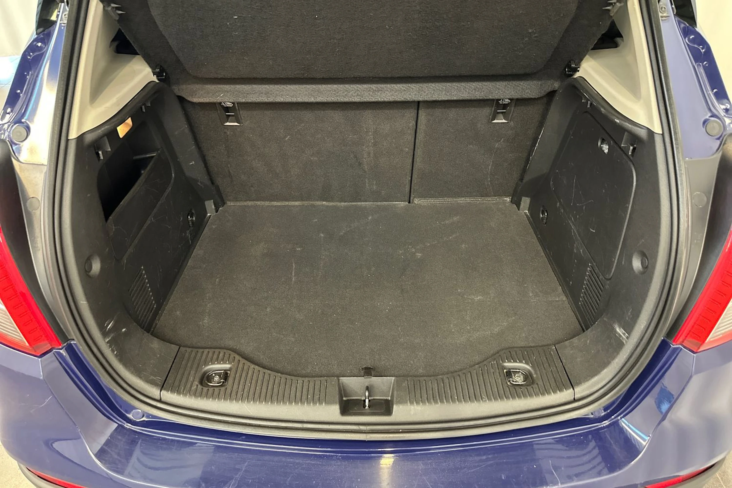 sininen Opel Mokka 2017 kuva 23.