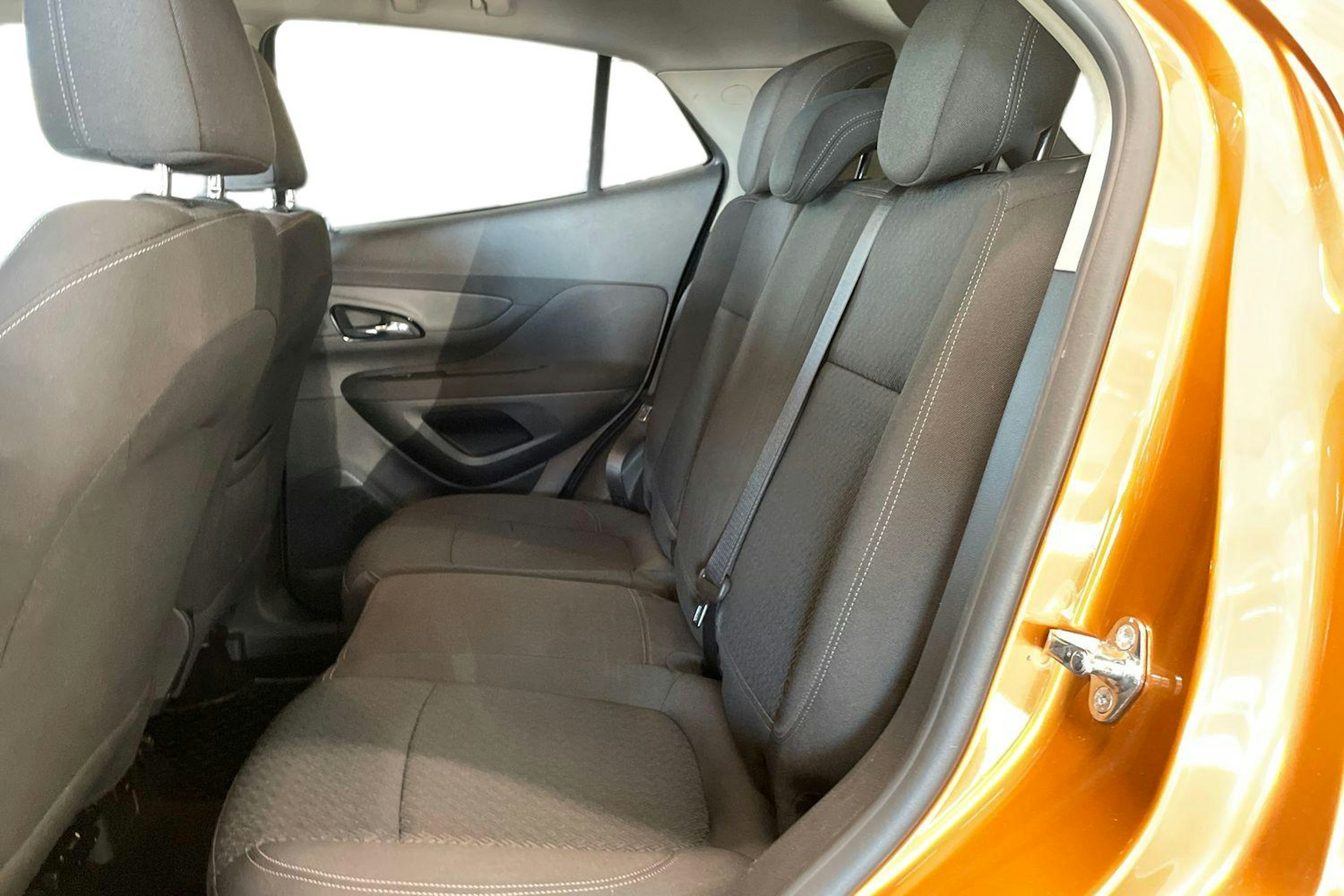 punainen Opel Mokka 2018 kuva 10.