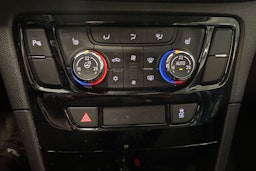 punainen Opel Mokka 2018 kuva 25.
