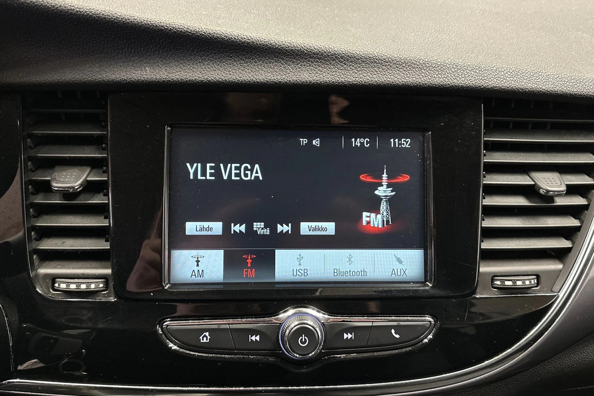 punainen Opel Mokka 2018 kuva 12.