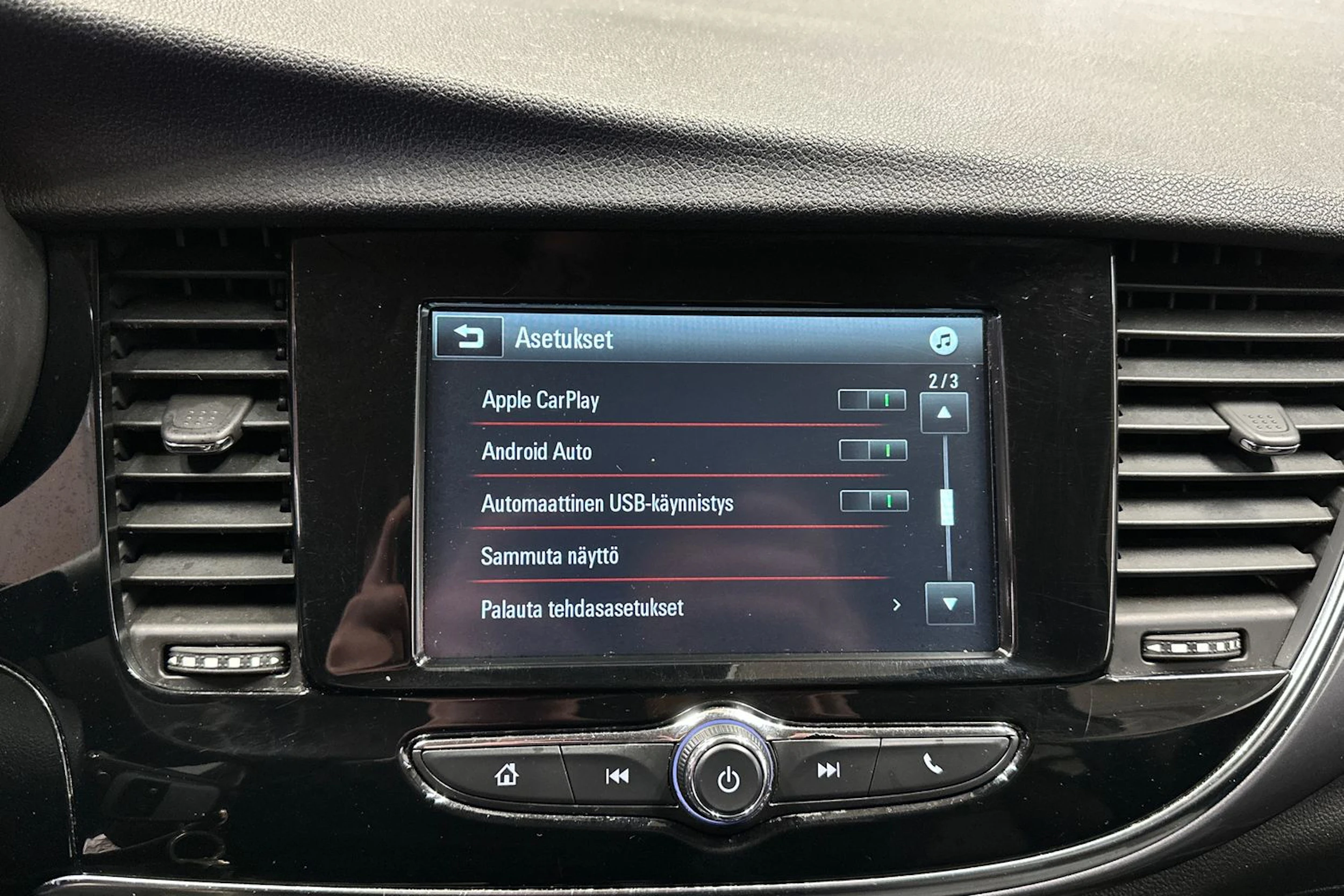punainen Opel Mokka 2018 kuva 13.