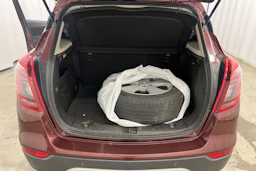 met. punainen Opel Mokka 2018 kuva 19.