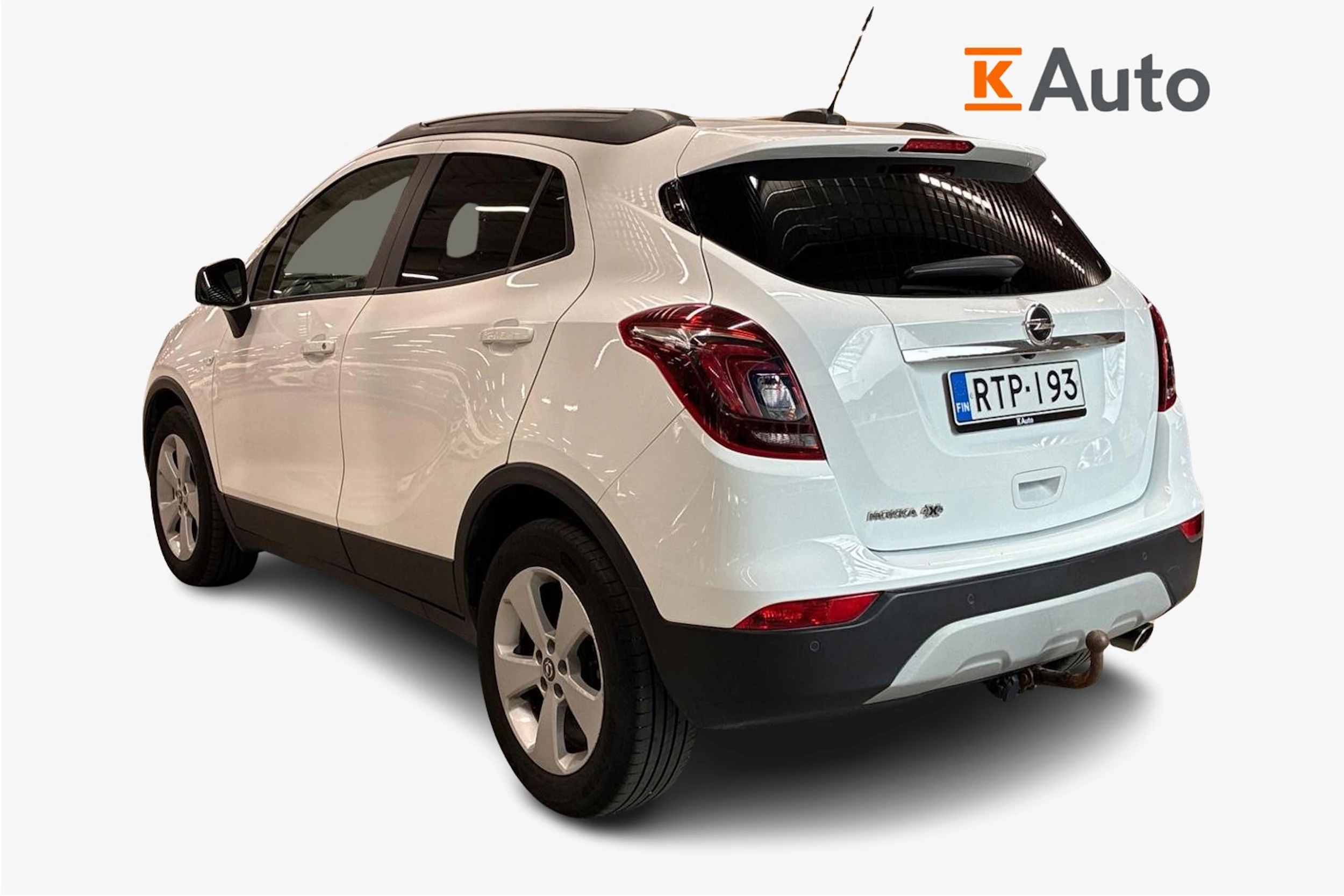 Valkoinen Opel Mokka 2018 kuva 2.