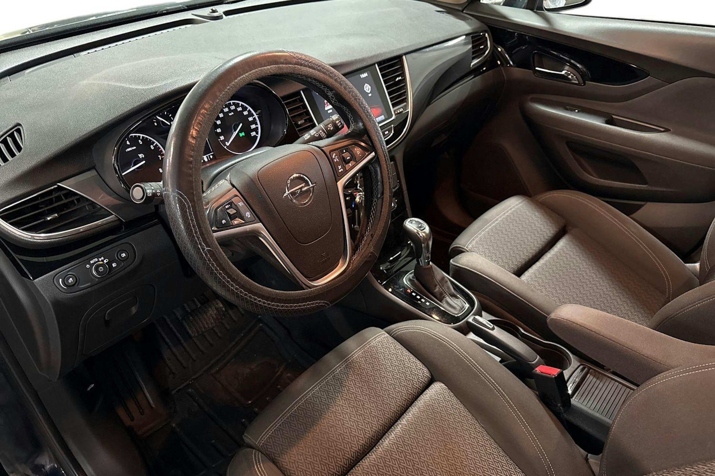 musta Opel Mokka 2019 kuva 7.