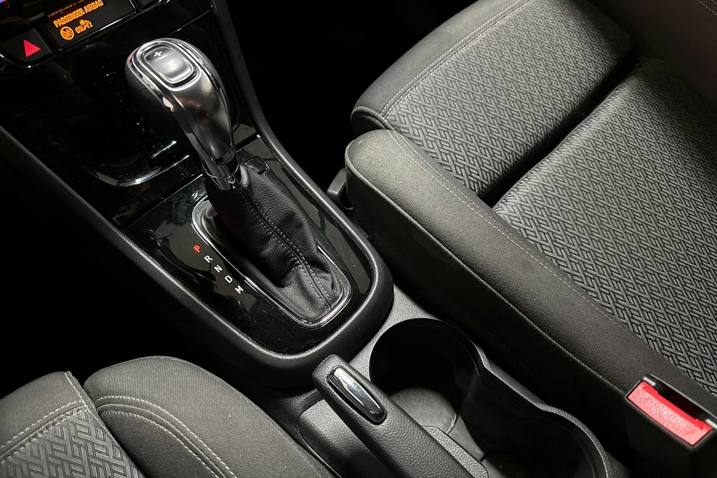 musta Opel Mokka 2019 kuva 23.