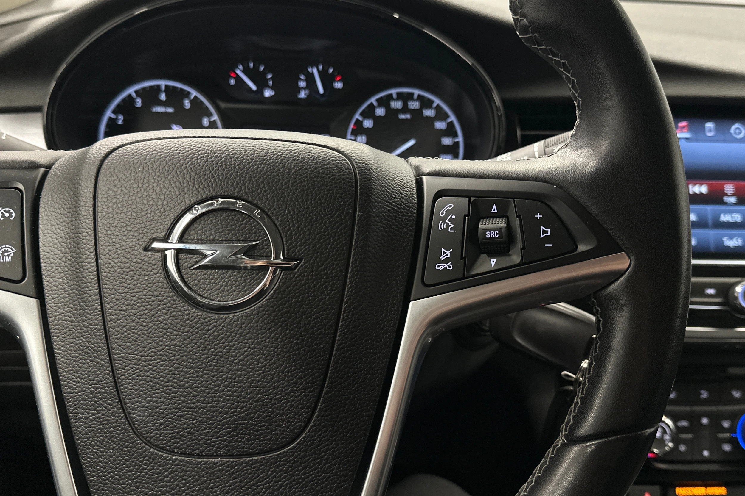 valkoinen Opel Mokka 2019 kuva 12.