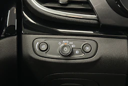 valkoinen Opel Mokka 2019 kuva 14.