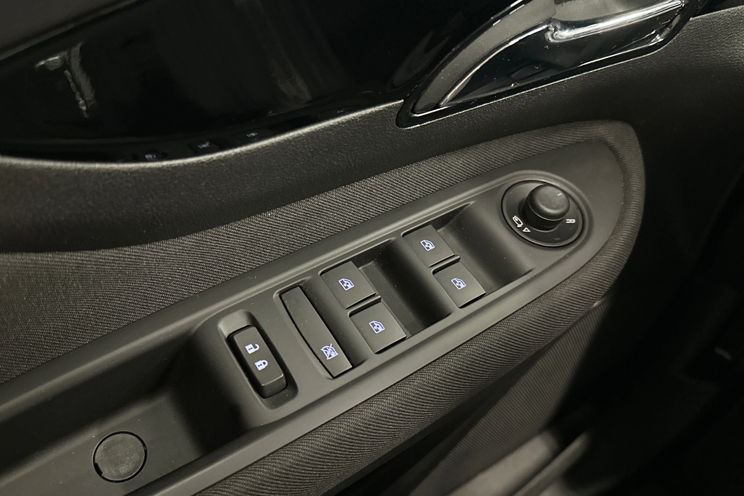valkoinen Opel Mokka 2019 kuva 15.