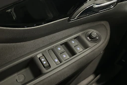 valkoinen Opel Mokka 2019 kuva 15.