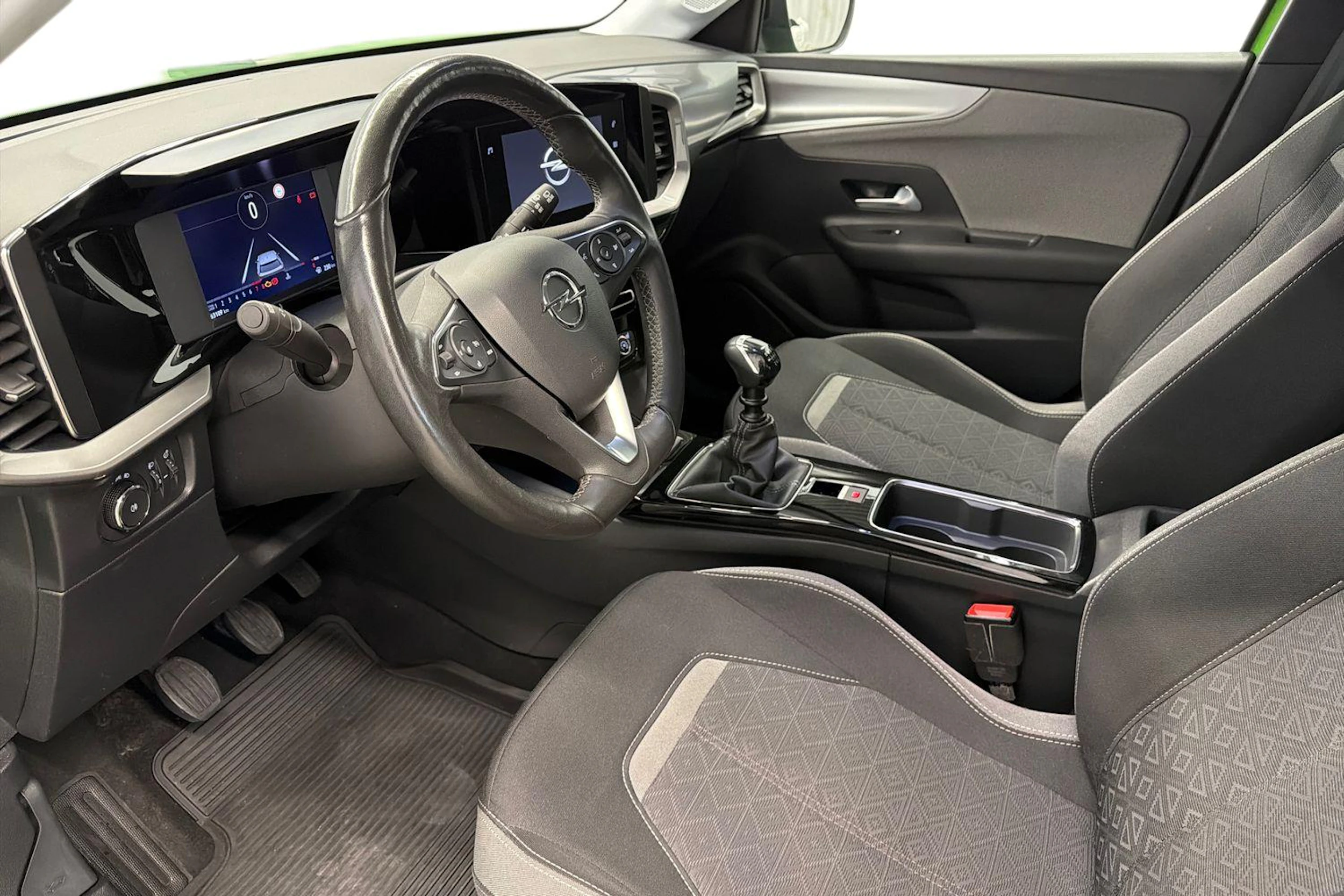 vihreä Opel Mokka 2021 kuva 6.