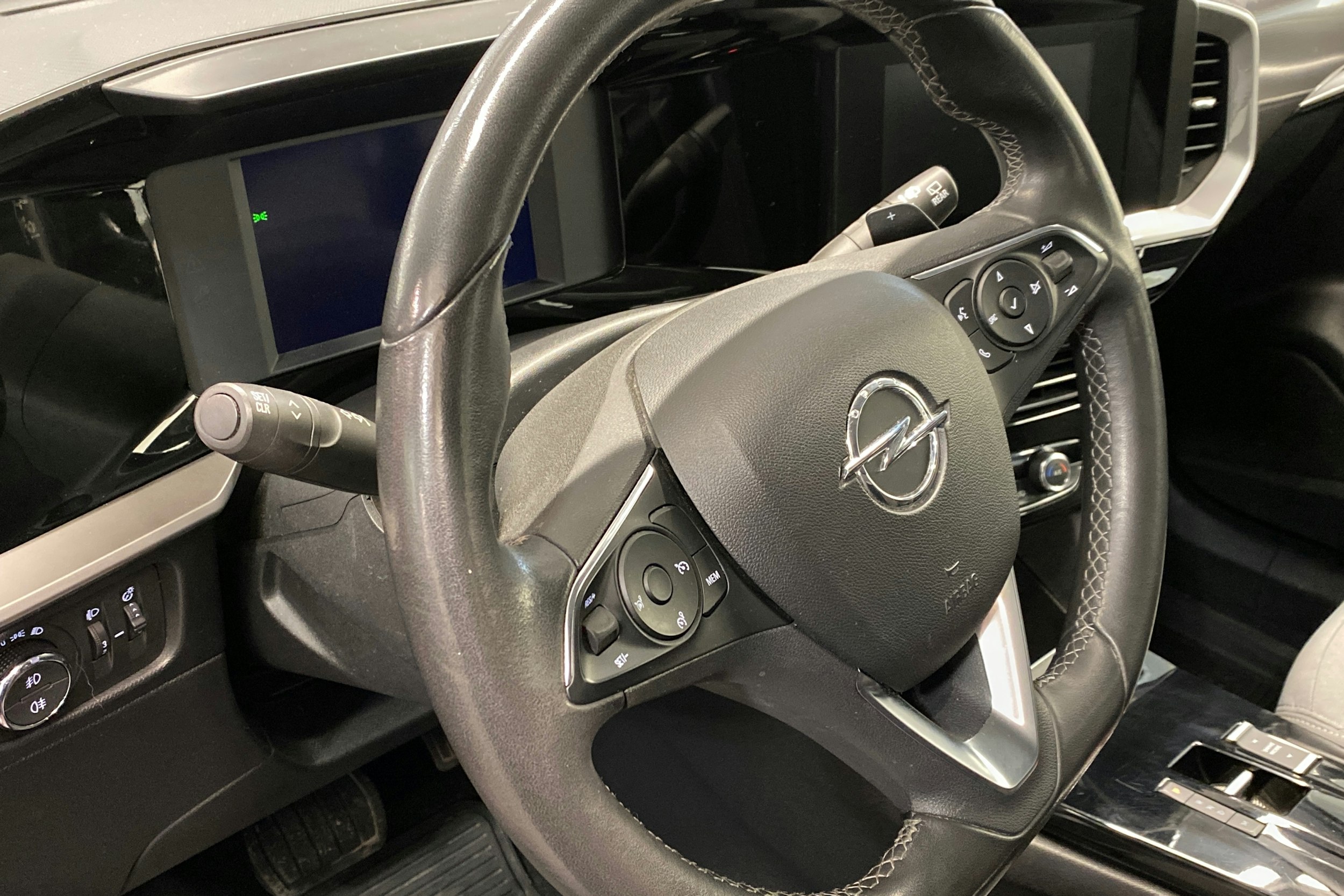 Punainen Opel Mokka 2021 kuva 14.